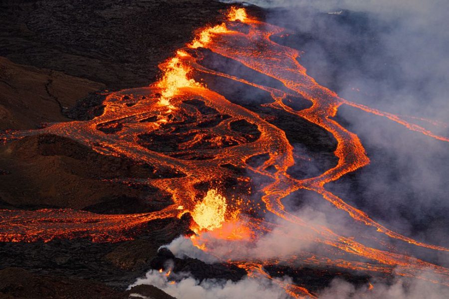 Mauna Loa erupts across Hawaii island.